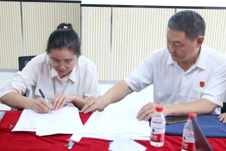 简篇-海南省劳动人事争议联合调解中心 成功调处首起涉外集体劳动争议案件